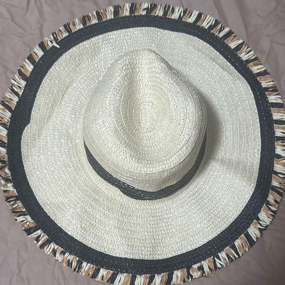 Time and Tru Cream and Black Wide-Brim Fedora Hat